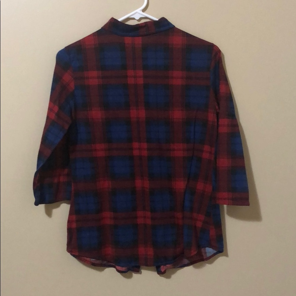 Button down - Picture 2 of 2